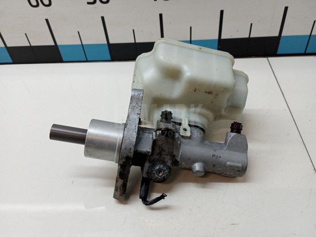 Цилиндр тормозной главный