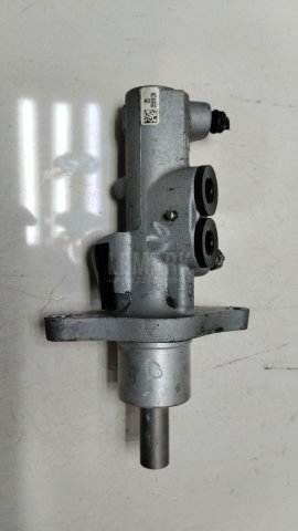 Цилиндр тормозной главный