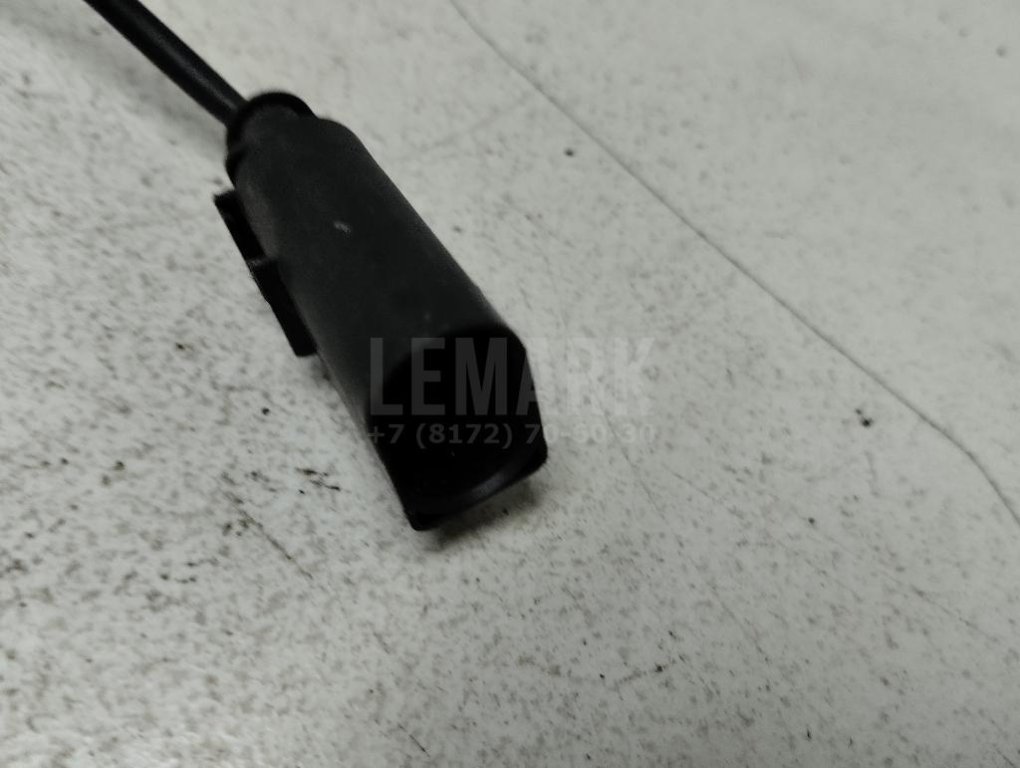 Замок капота