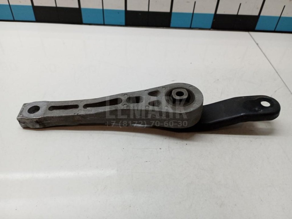 Опора двигателя задняя