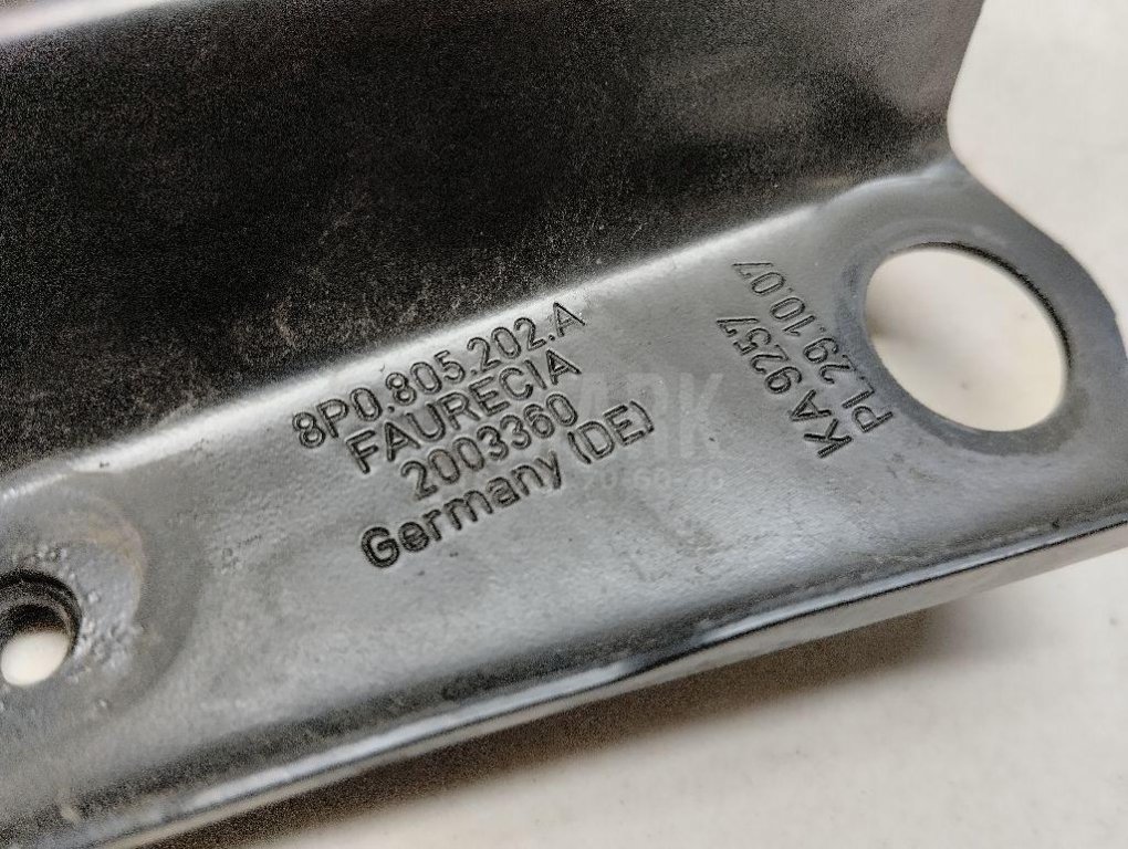 Элемент передней панели для  Audi A3 [8P1] 2003-2013