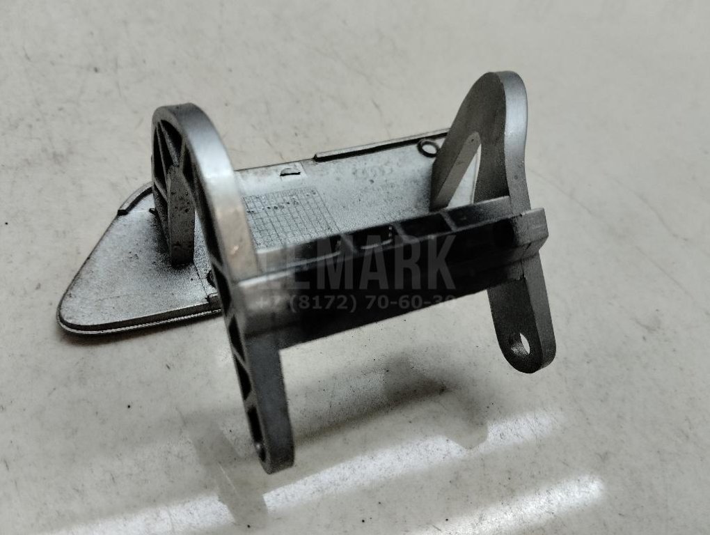 Крышка форсунки омывателя