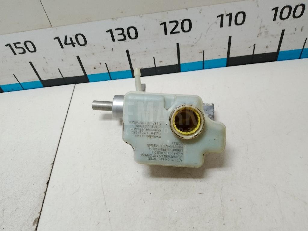 Цилиндр тормозной главный