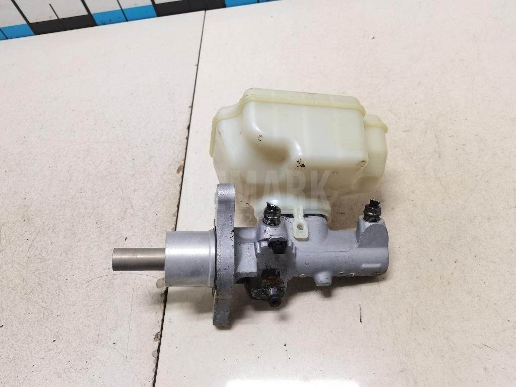 Цилиндр тормозной главный