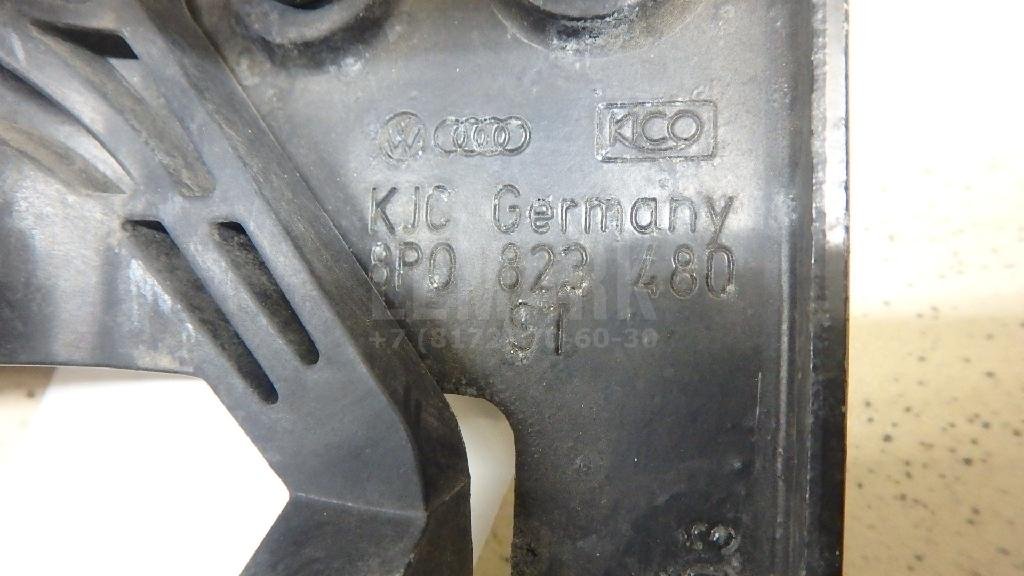 Крючок капота