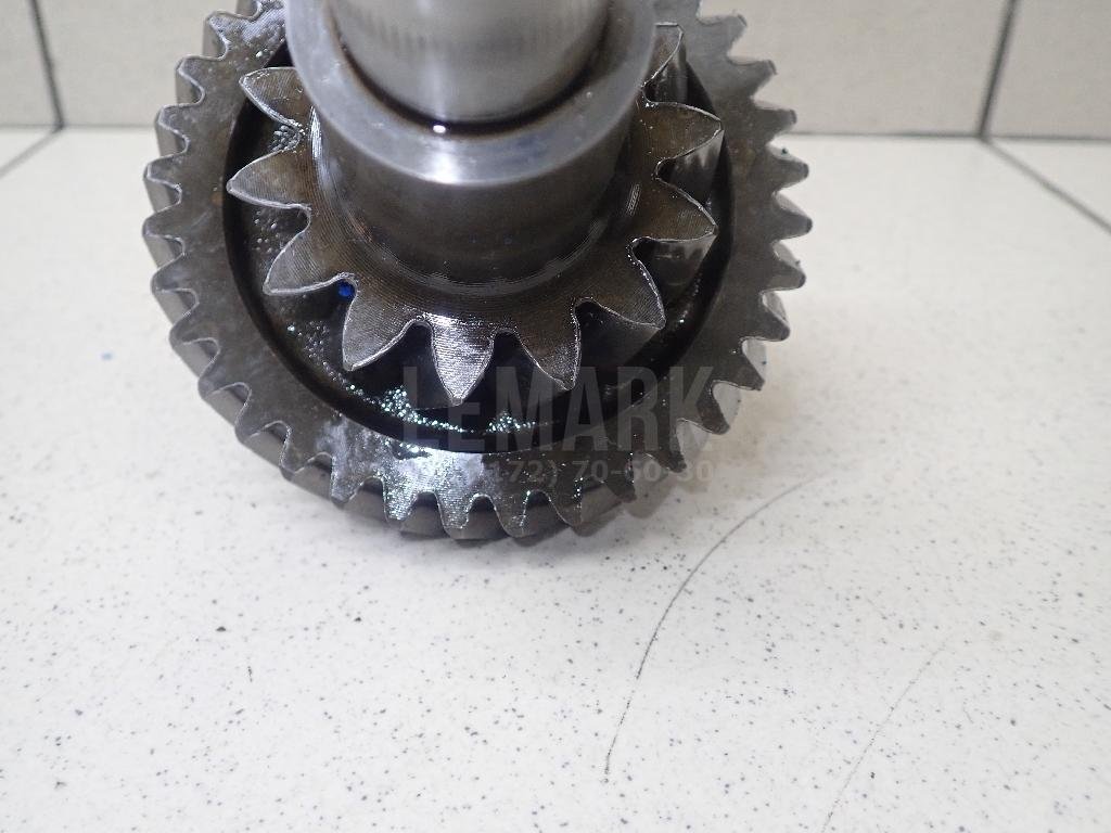 Ось шестерни задней передачи