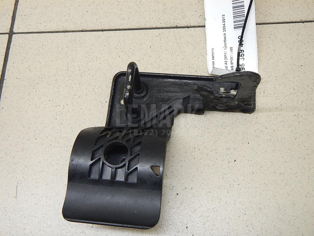 Крючок капота