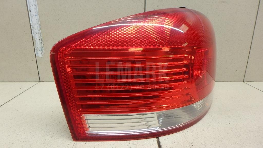 Фонарь задний левый для  Audi A2 [8Z0] 2000-2005