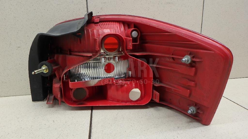 Фонарь задний левый для  Audi A2 [8Z0] 2000-2005