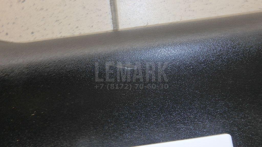 Обшивка двери багажника