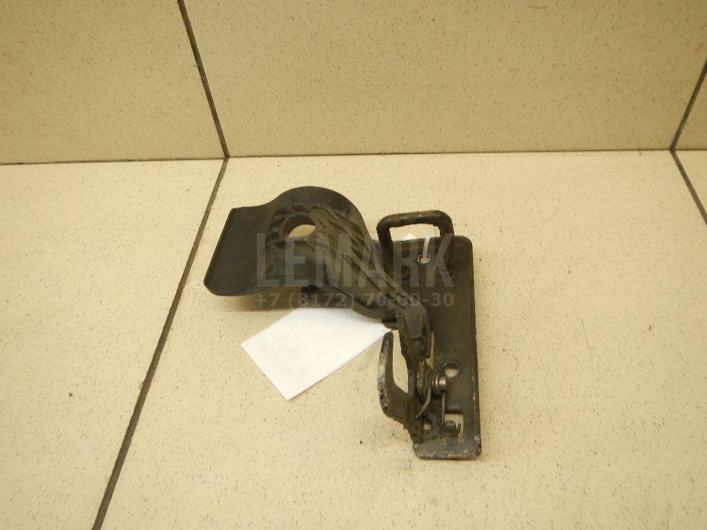 Крючок капота