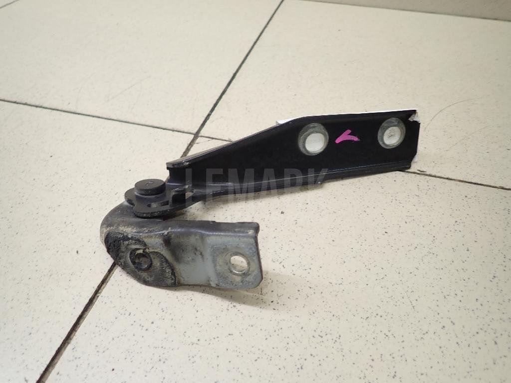 Петля капота левая