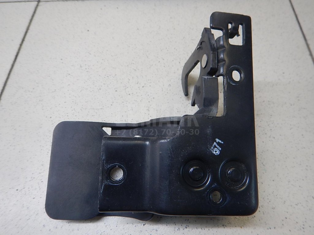 Крючок капота