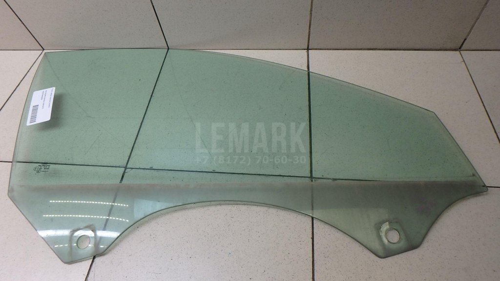 Стекло двери передней правой