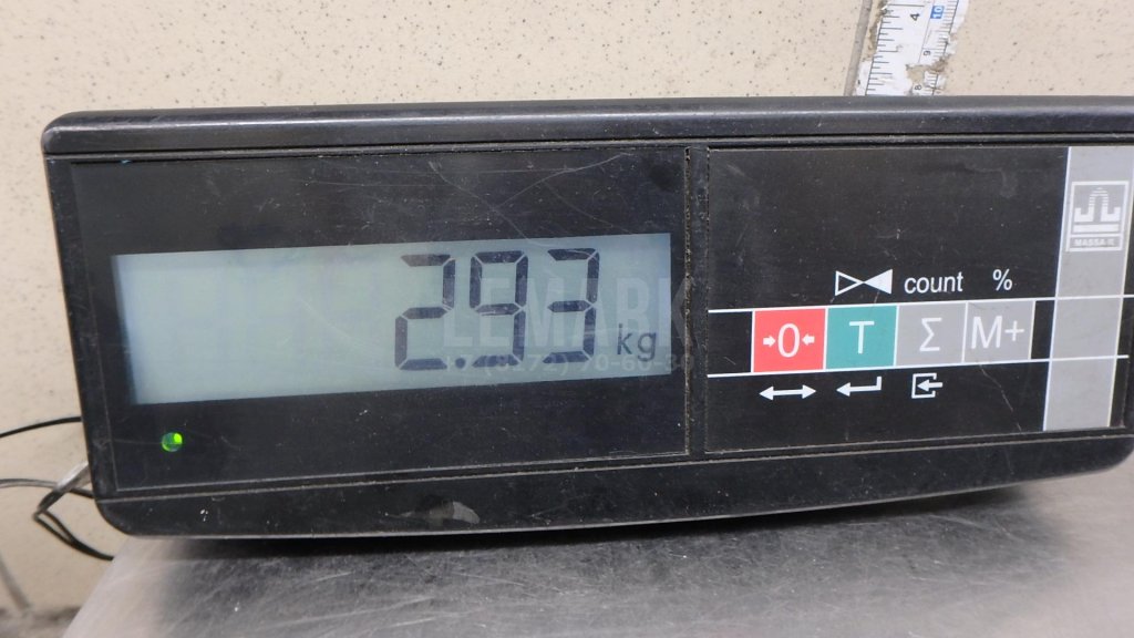 Стекло двери передней правой