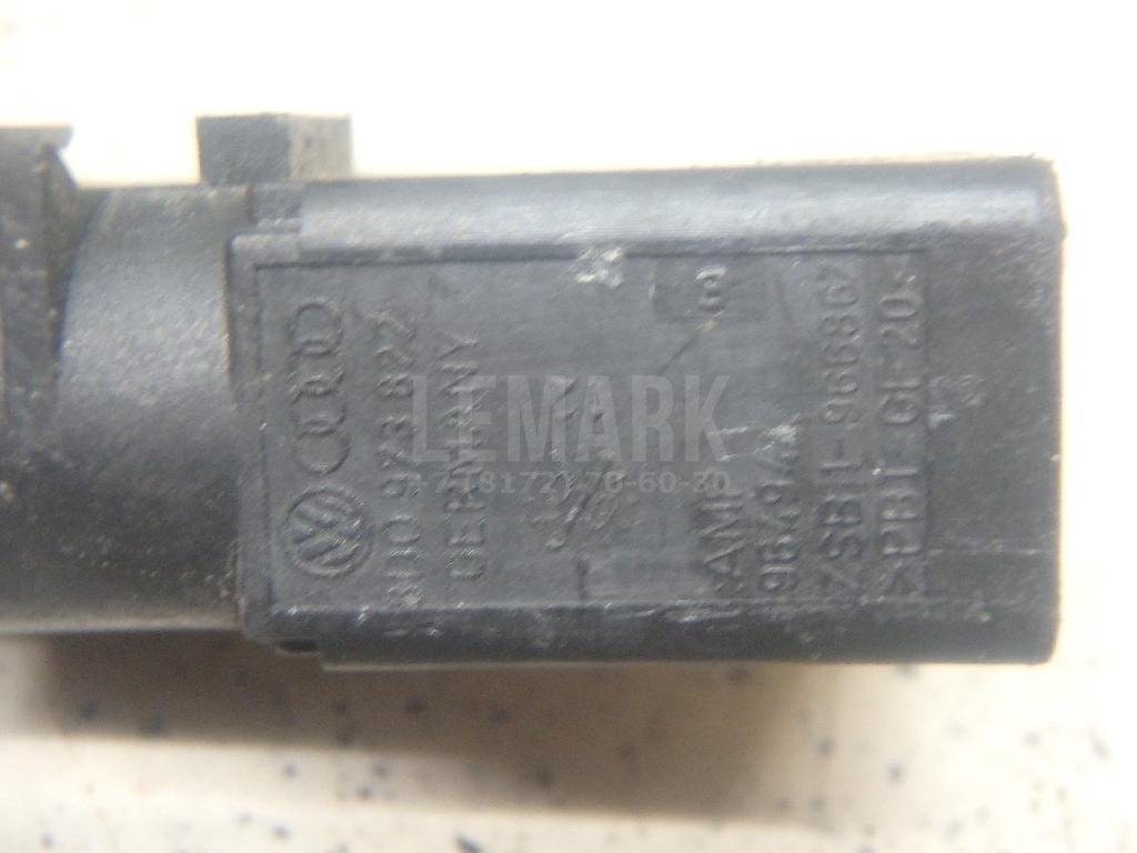 Замок капота