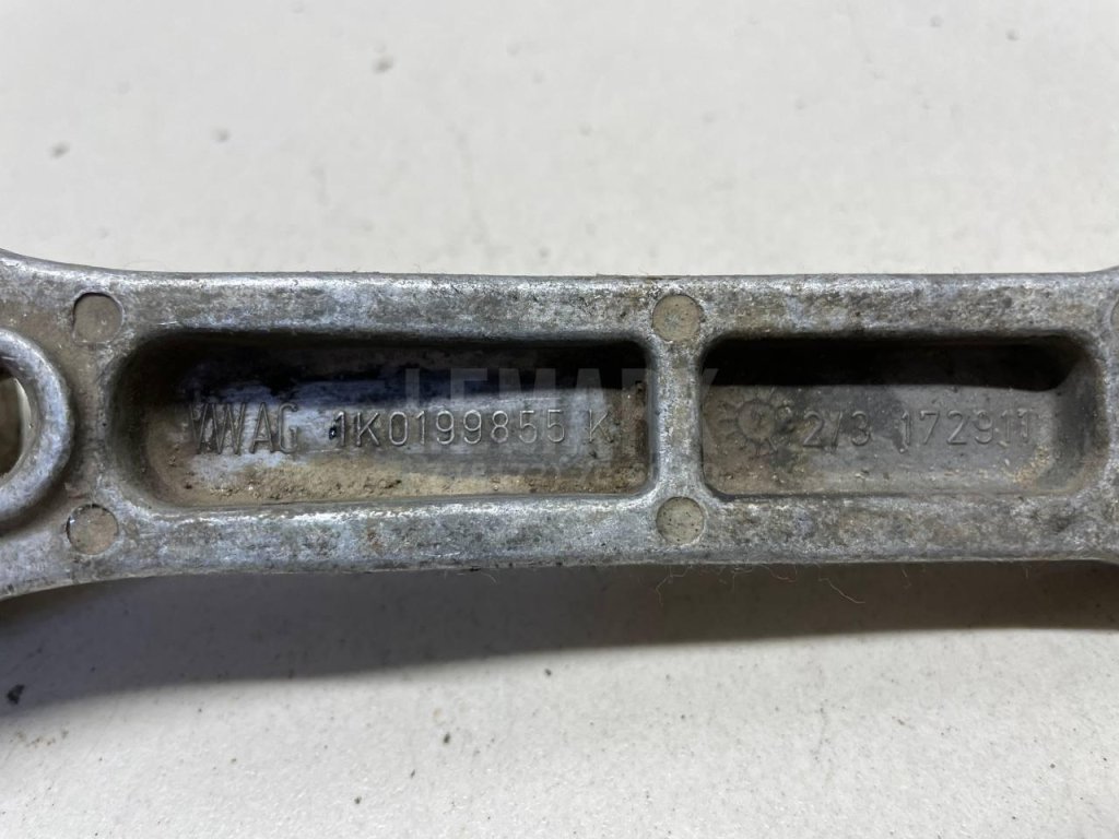 Опора двигателя задняя