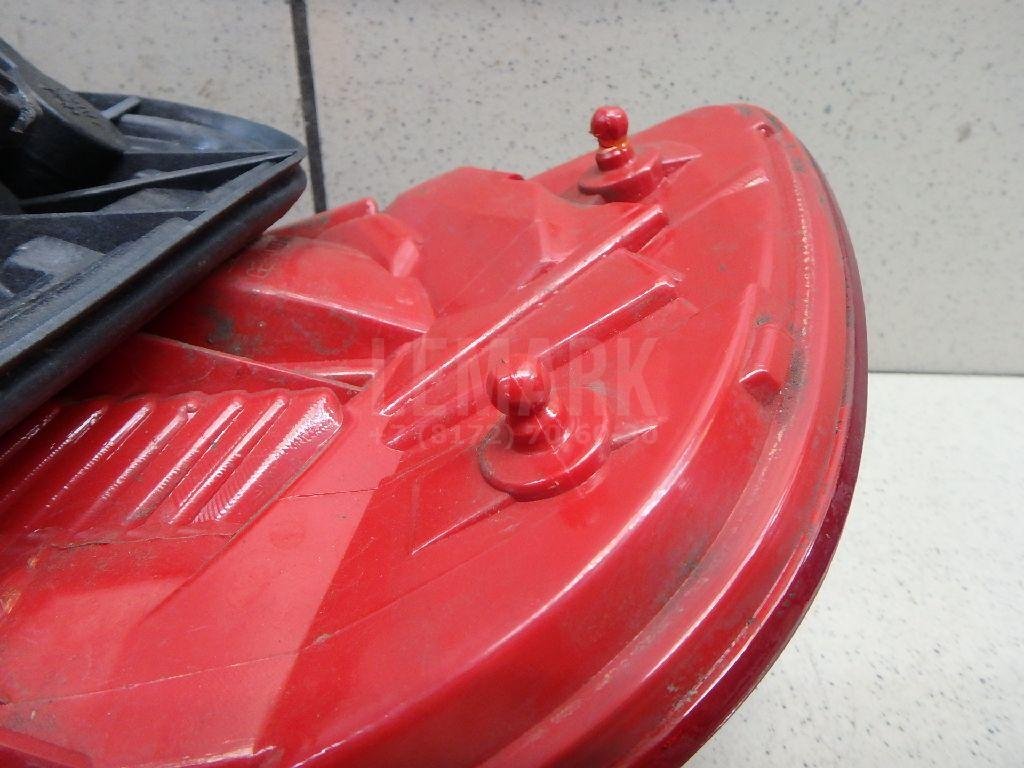 Фонарь задний наружный левый