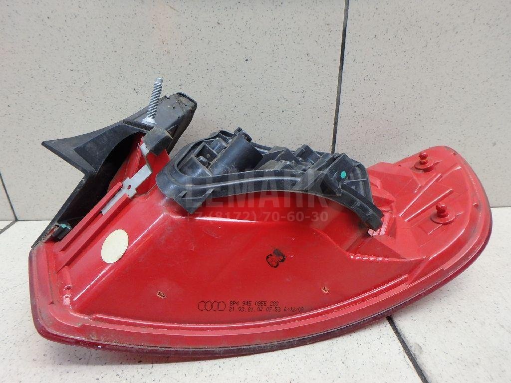 Фонарь задний наружный левый