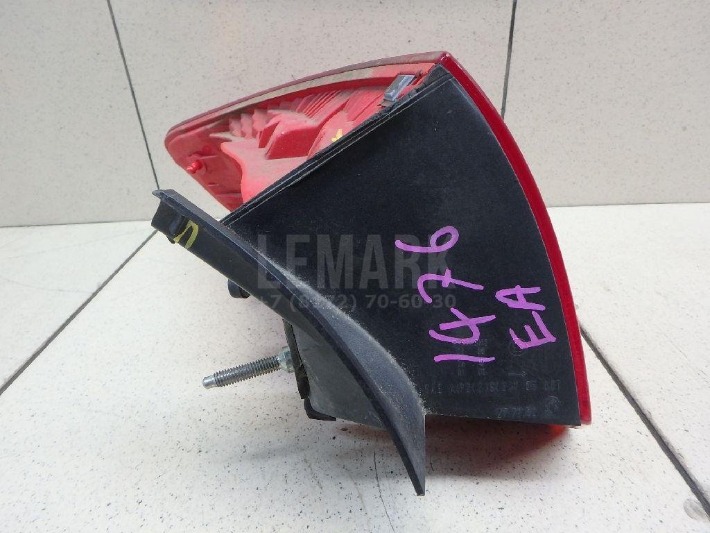 Фонарь задний наружный правый