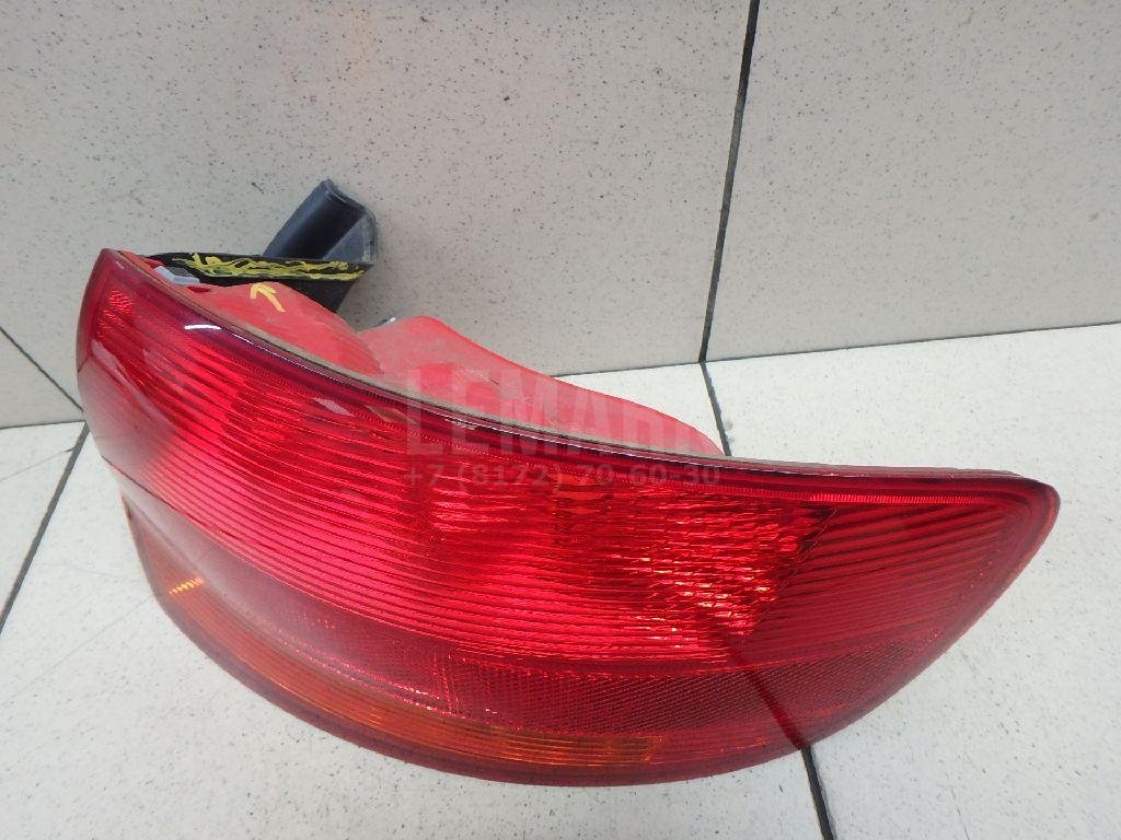 Фонарь задний наружный правый