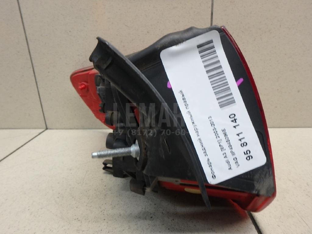 Фонарь задний наружный правый