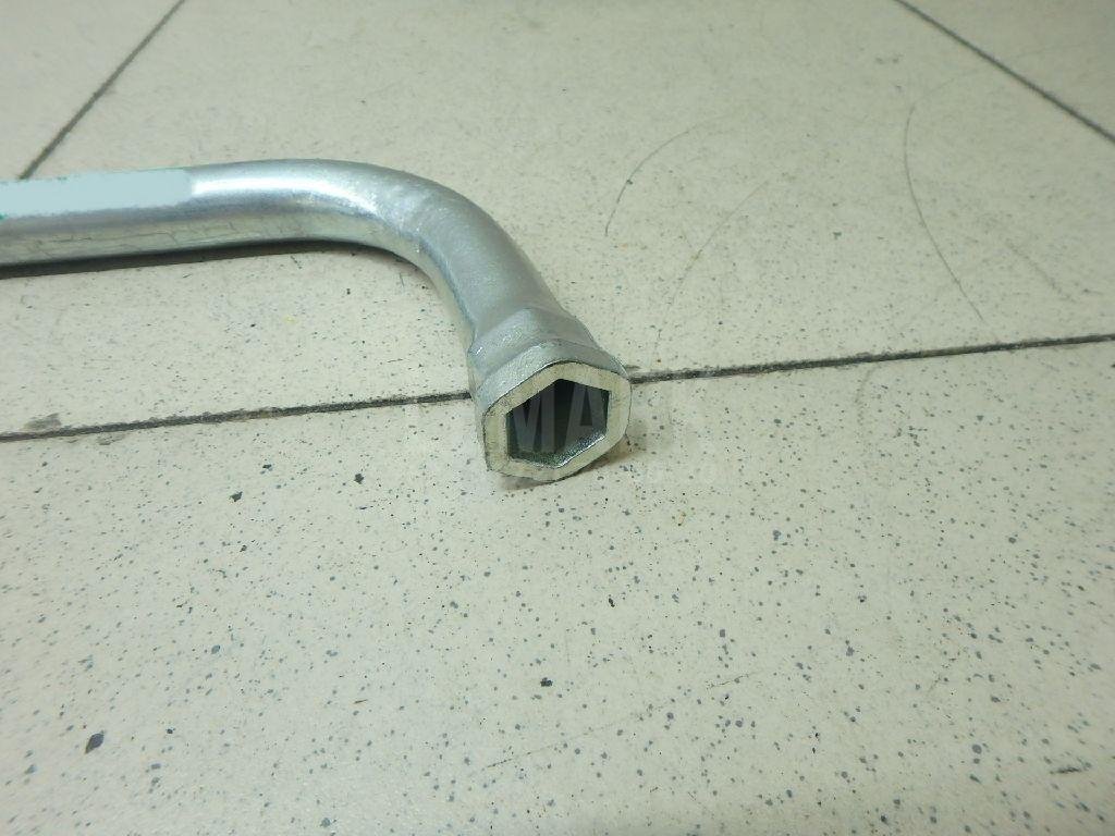 Ключ баллонный для  Audi A3 (8Y) 2020