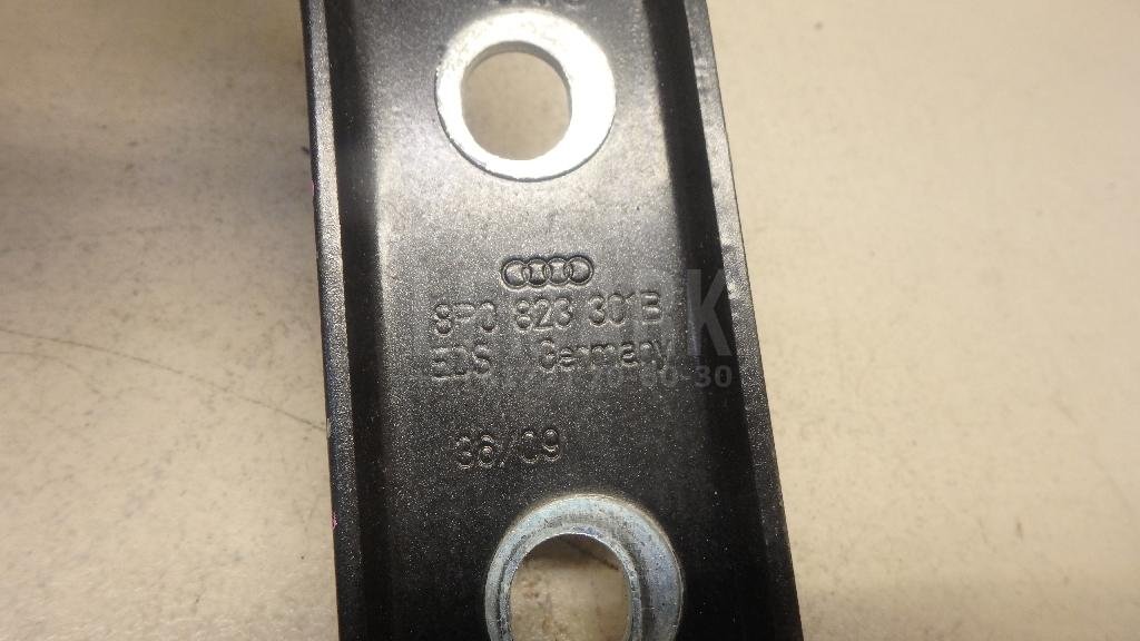 Петля капота левая