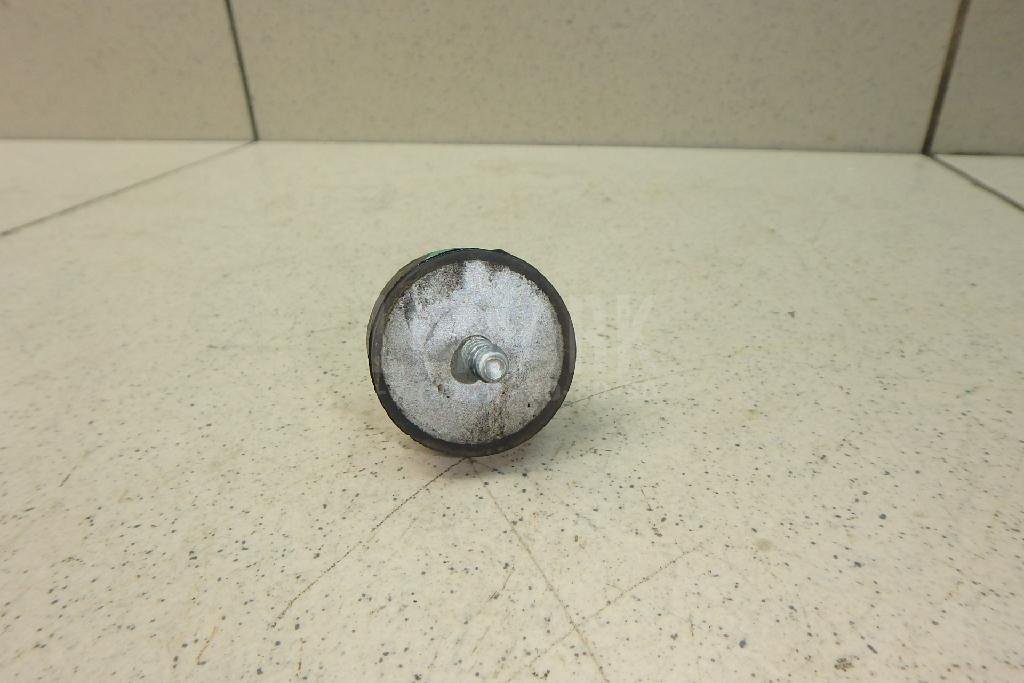 Болт впускного коллектора