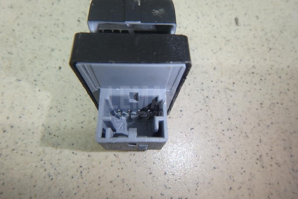 Кнопка стеклоподъемника