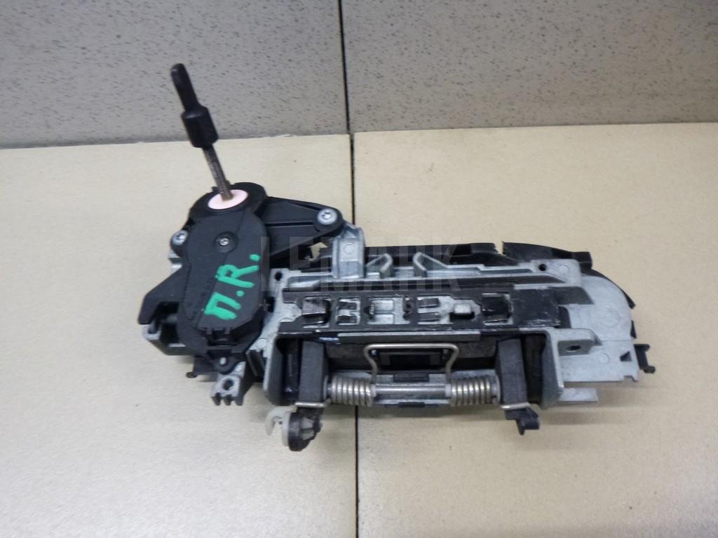 Ручка двери передней наружная правая