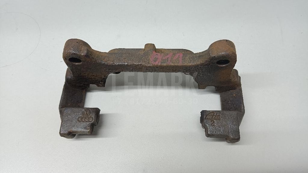 Скоба суппорта переднего