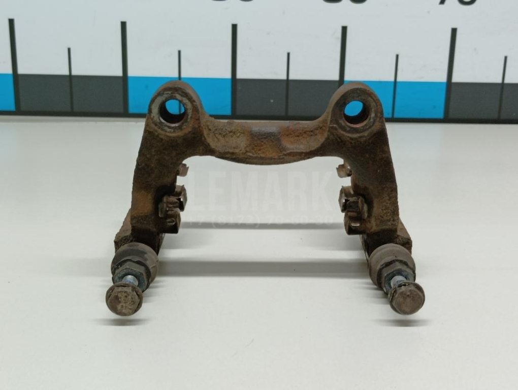 Скоба суппорта заднего