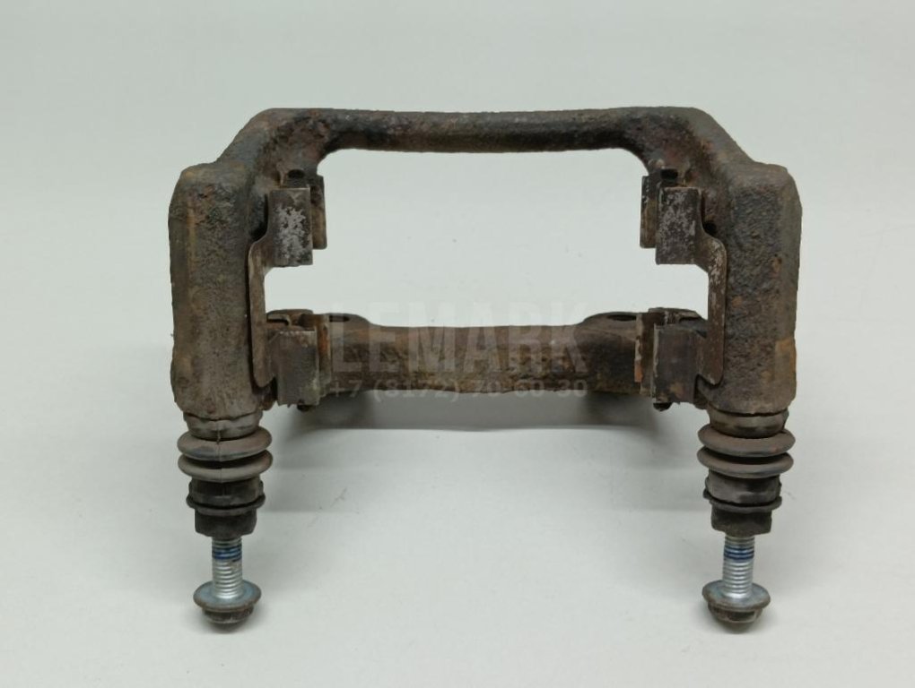 Скоба суппорта заднего