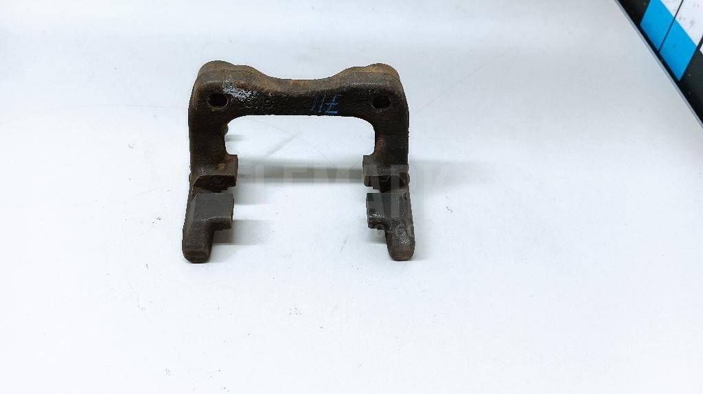 Скоба суппорта заднего