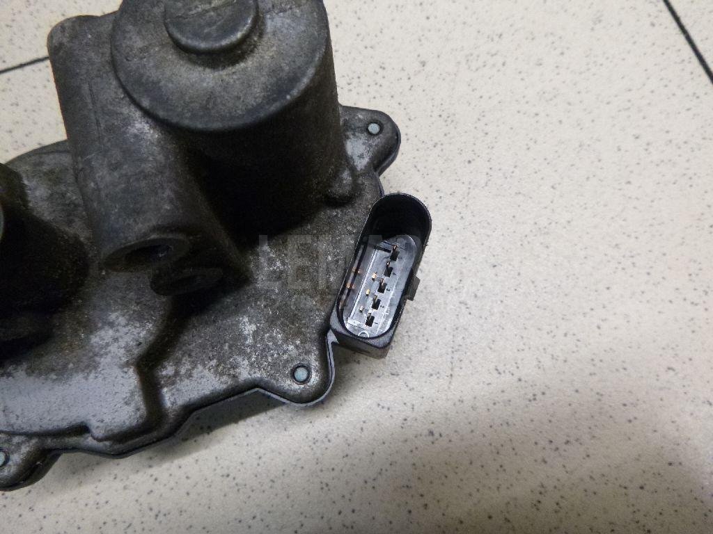 Механизм изменения длины впускного коллектора