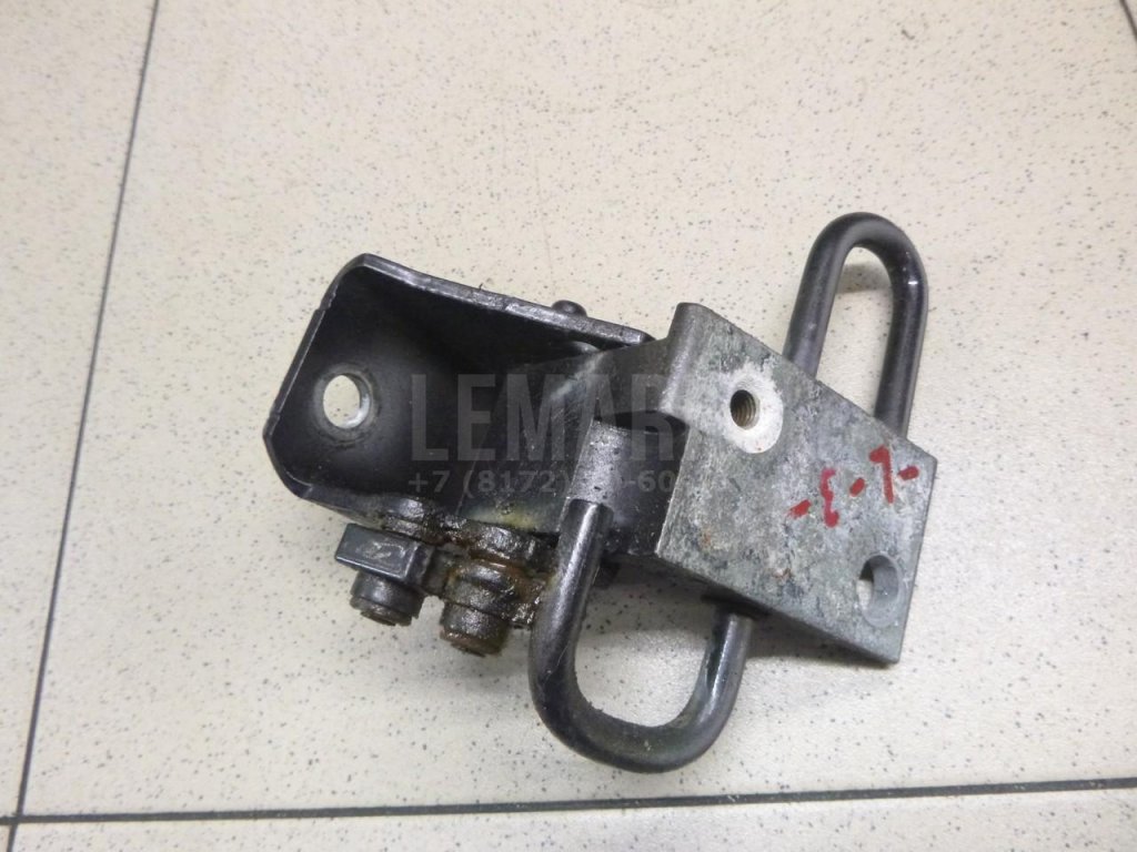 Петля двери задней левой нижняя