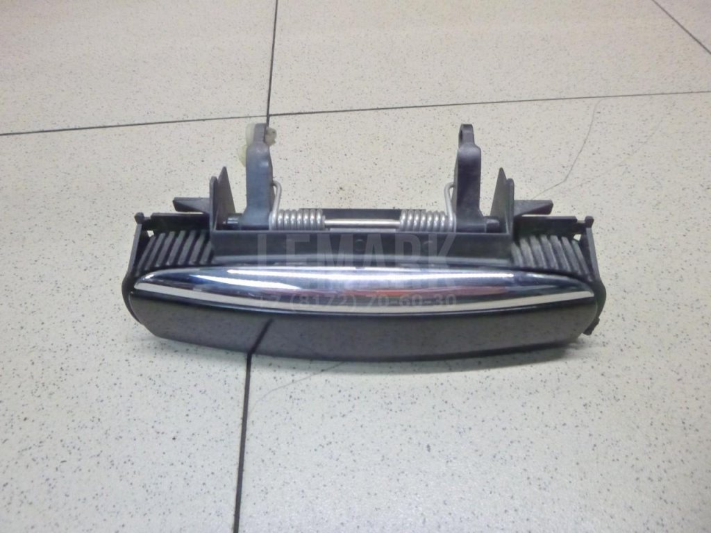 Ручка двери передней наружная правая