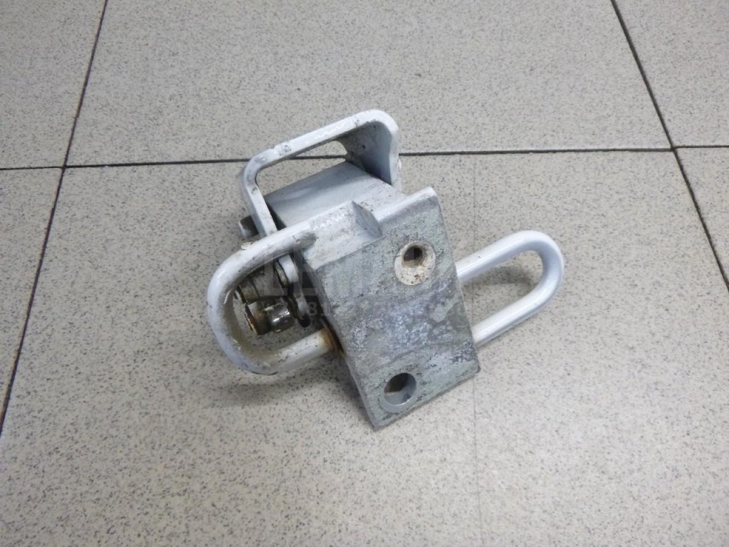 Петля двери задней левой нижняя