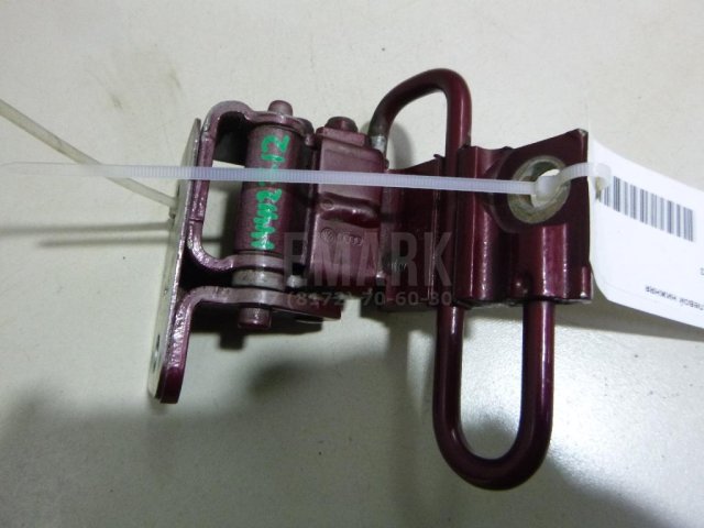 Петля двери задней левой нижняя