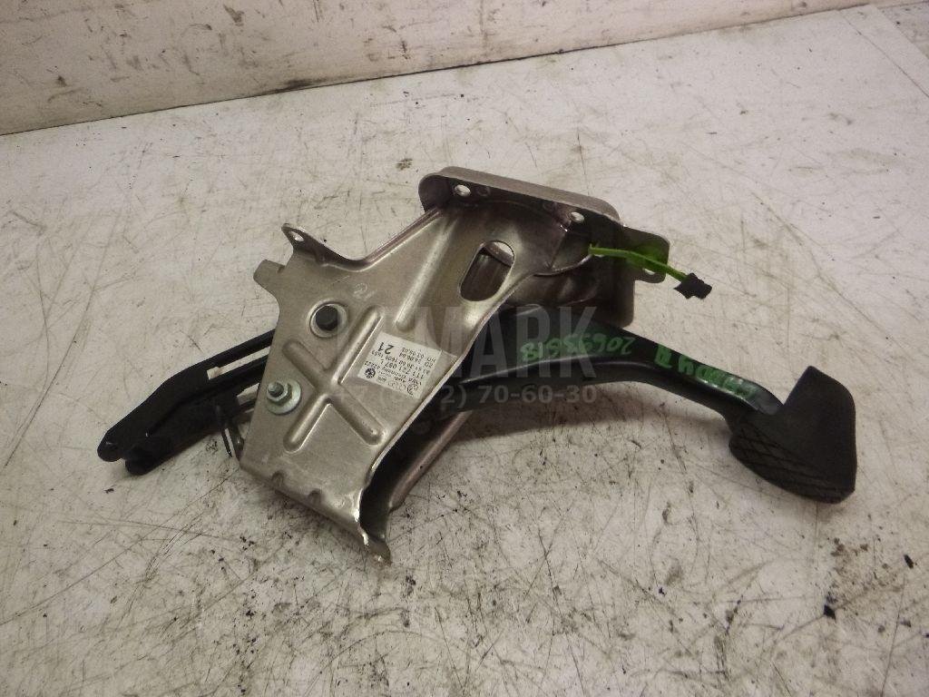 Педаль тормоза