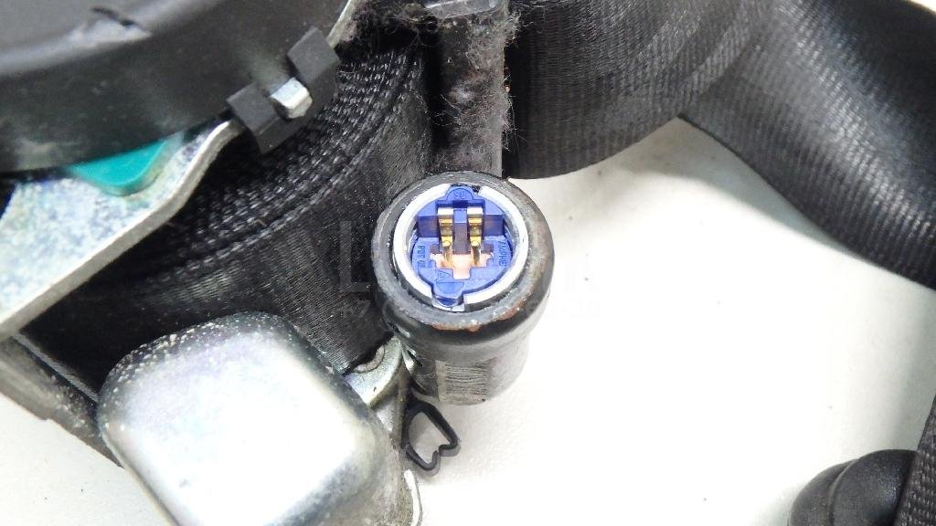 Ремень безопасности с пиропатроном