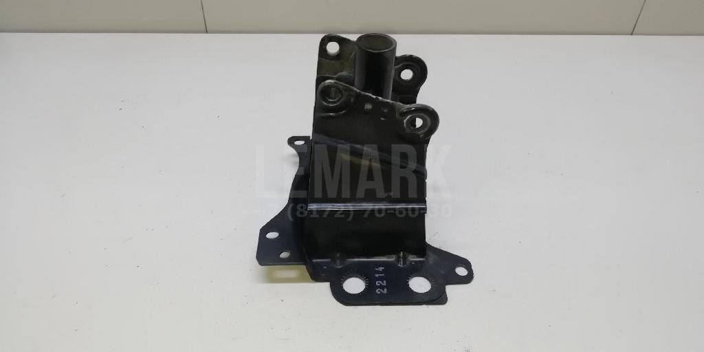 Кронштейн усилителя переднего бампера правый