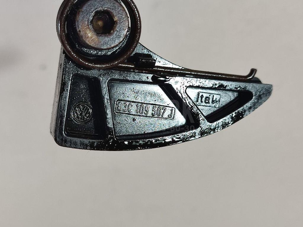 Натяжитель цепи