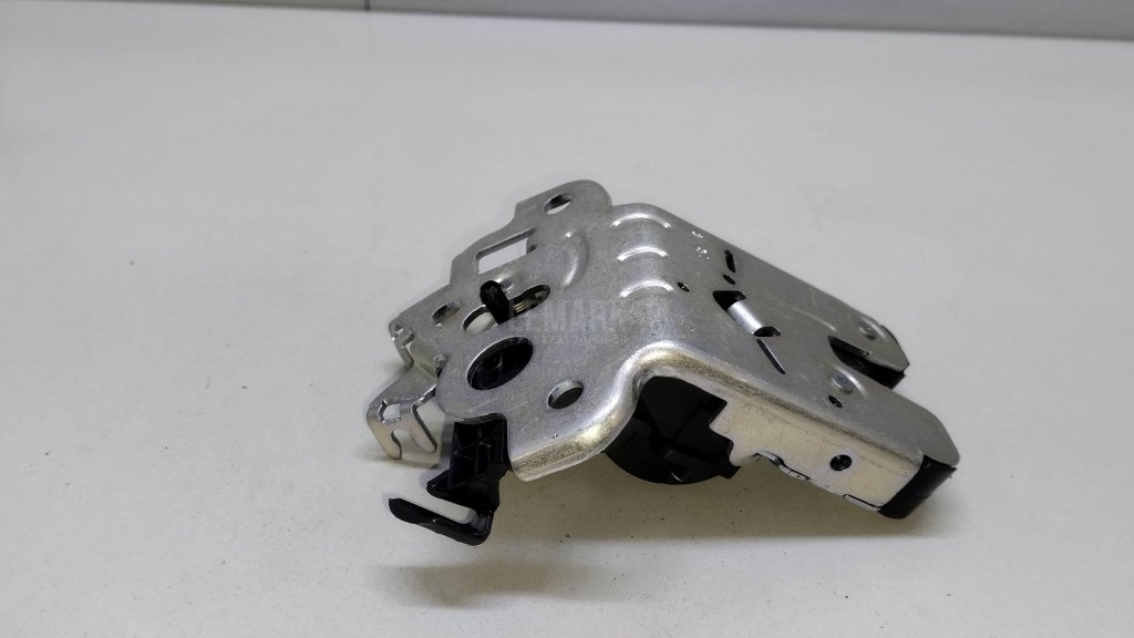 Замок багажника