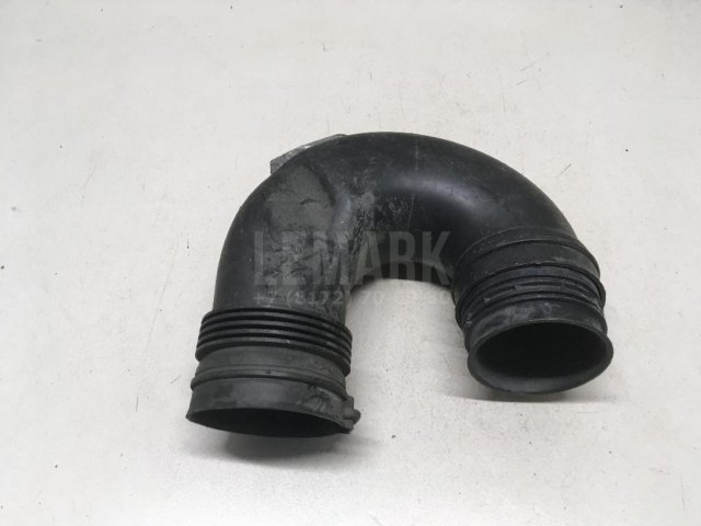 Патрубок воздушного фильтра