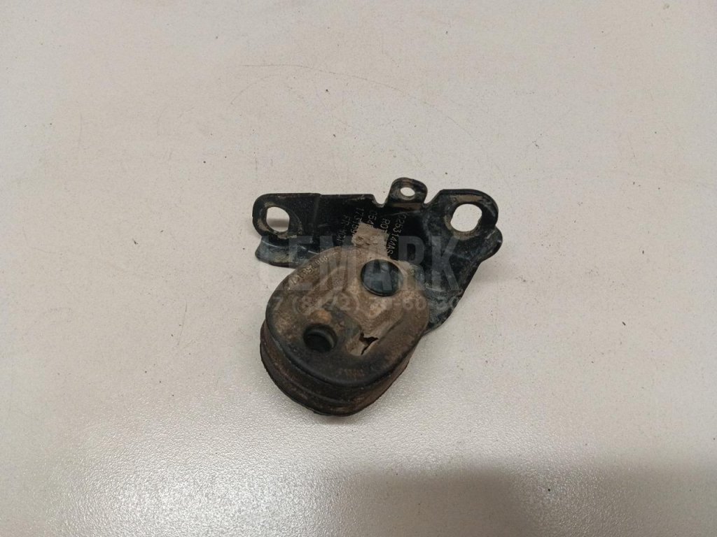 Кронштейн глушителя