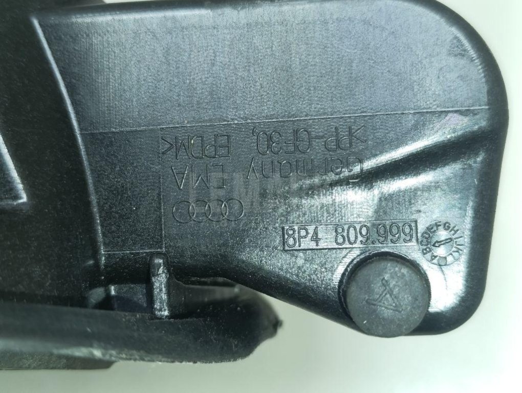 Ниша лючка бензобака