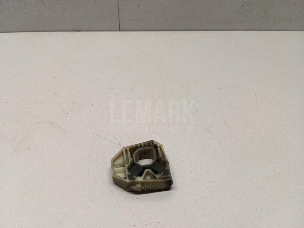 Кронштейн радиатора для  Audi A3 [8PA] Sportback 2004-2013