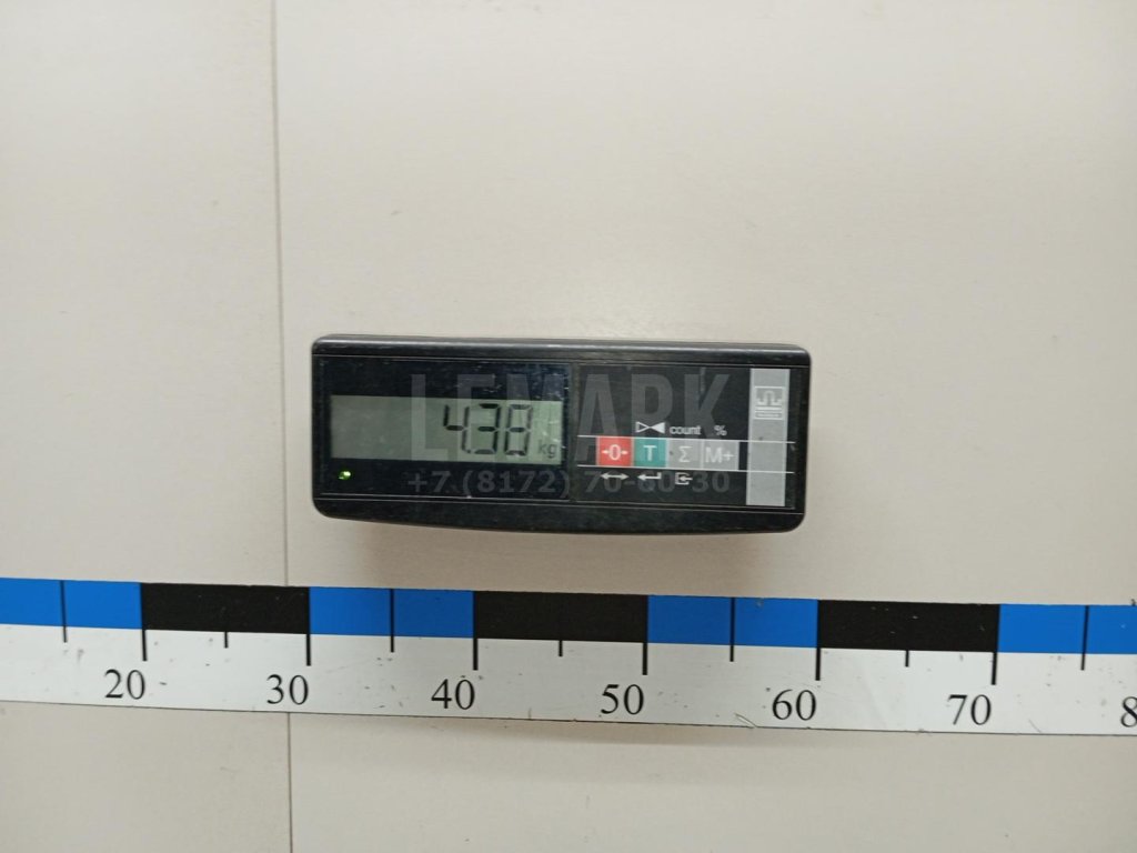 Кулак поворотный передний правый